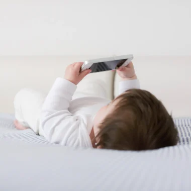 Si ndikon teknologjia në proçesin e rritjes së fëmijës tënd